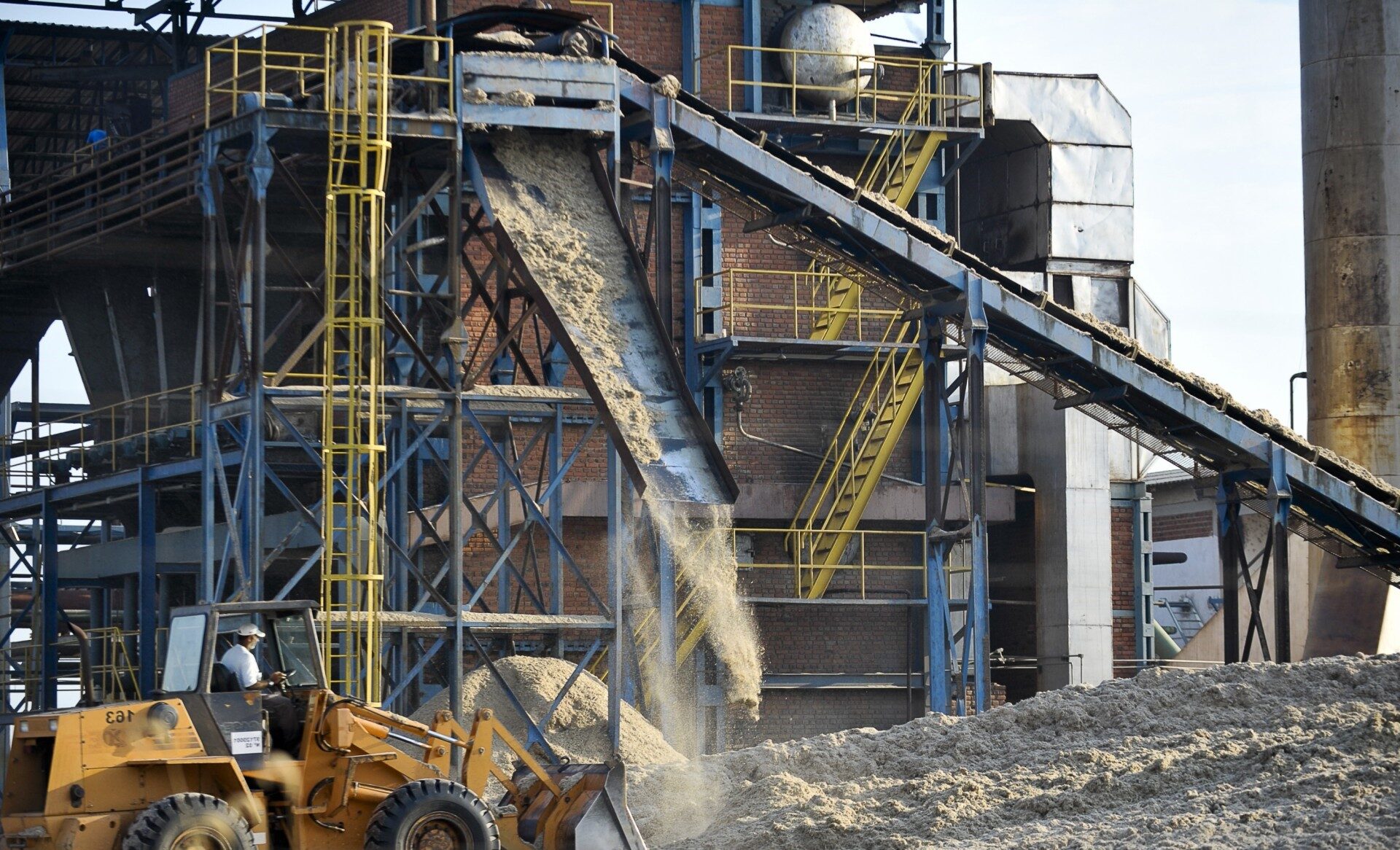 Leia mais sobre o artigo BNDES financia com R$ 42,7 milhões usina de cana-de-acúcar em MG
